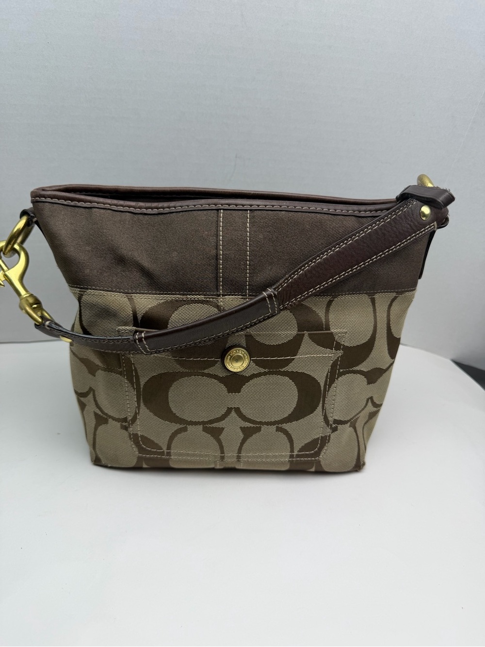 Vintage Coach Signature Logo Women’s Shoulder Bag Zip Brown/Beige Gold Hardware